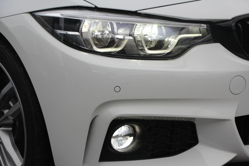 BMW 4シリーズ 440i ｶﾌﾞﾘｵﾚ Mｽﾎﾟｰﾂ ﾌﾟﾗｽP 最終ﾓﾃﾞﾙ ﾋｰﾀｰ黒革 ｴｱｶﾗｰ 直6ﾀｰﾎﾞB58新ｴﾝｼﾞﾝ 326馬力 19AW HUD 追従ACC ﾚｰﾝﾁｪﾝｼﾞ警告 ﾊｰﾏﾝｶｰﾄﾞﾝｻﾗｳﾝﾄﾞ液晶ﾒｰﾀｰ ﾀｯﾁ画面HDDﾅﾋﾞTV LEDﾍｯﾄﾞﾗｲﾄ 2年保証