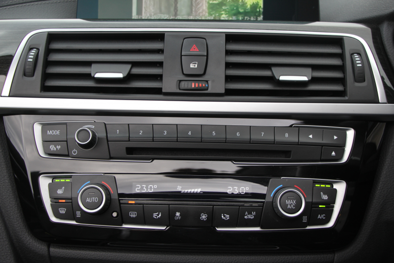 BMW 4シリーズ 440i ｶﾌﾞﾘｵﾚ Mｽﾎﾟｰﾂ ﾌﾟﾗｽP 最終ﾓﾃﾞﾙ ﾋｰﾀｰ黒革 ｴｱｶﾗｰ 直6ﾀｰﾎﾞB58新ｴﾝｼﾞﾝ 326馬力 19AW HUD 追従ACC ﾚｰﾝﾁｪﾝｼﾞ警告 ﾊｰﾏﾝｶｰﾄﾞﾝｻﾗｳﾝﾄﾞ液晶ﾒｰﾀｰ ﾀｯﾁ画面HDDﾅﾋﾞTV LEDﾍｯﾄﾞﾗｲﾄ 2年保証