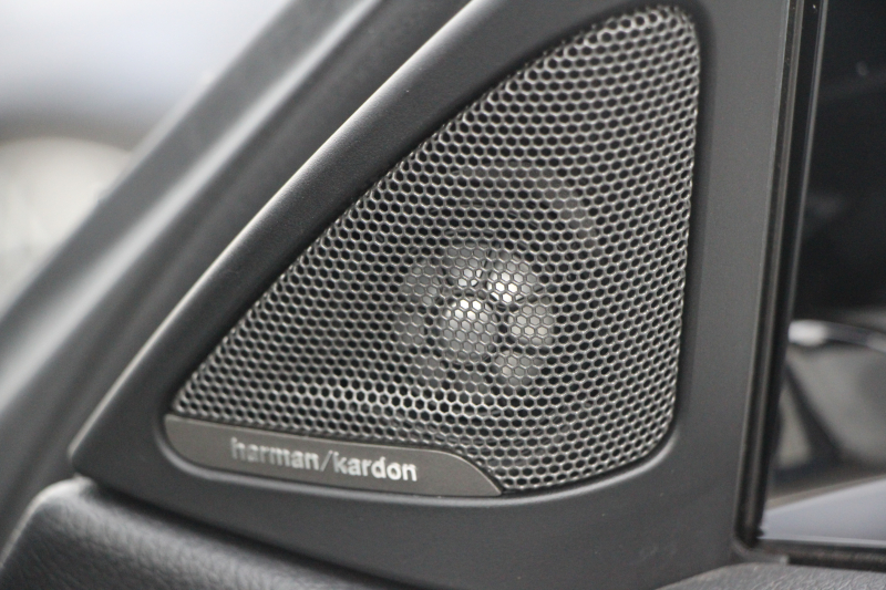 BMW 4シリーズ 440i ｶﾌﾞﾘｵﾚ Mｽﾎﾟｰﾂ ﾌﾟﾗｽP 最終ﾓﾃﾞﾙ ﾋｰﾀｰ黒革 ｴｱｶﾗｰ 直6ﾀｰﾎﾞB58新ｴﾝｼﾞﾝ 326馬力 19AW HUD 追従ACC ﾚｰﾝﾁｪﾝｼﾞ警告 ﾊｰﾏﾝｶｰﾄﾞﾝｻﾗｳﾝﾄﾞ液晶ﾒｰﾀｰ ﾀｯﾁ画面HDDﾅﾋﾞTV LEDﾍｯﾄﾞﾗｲﾄ 2年保証