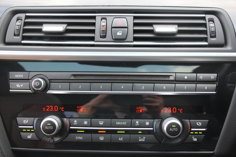 BMW 6シリーズ 640i ｸﾞﾗﾝｸｰﾍﾟMｽﾎﾟｰﾂ ﾌｪｲｽﾘﾌﾄ後 最終ﾓﾃﾞﾙ ｻﾝﾙｰﾌ 液晶ﾒｰﾀｰ HUD ｵﾌﾟｼｮﾝ20AW 新ﾃﾞｻﾞｲﾝLEDﾍｯﾄﾞﾗｲﾄ ﾋｰﾀｰ茶革 新HDDﾅﾋﾞTV Pｱｼｽﾄ TOPﾋﾞｭｰ&ｻｲﾄﾞｶﾒﾗ 追従ACC ﾚｰﾝﾁｪﾝｼﾞ警告 衝突軽減ﾌﾞﾚｰｷ 直6ﾀｰﾎﾞ320馬力 ｽﾏｰﾄｷｰ 2年保証