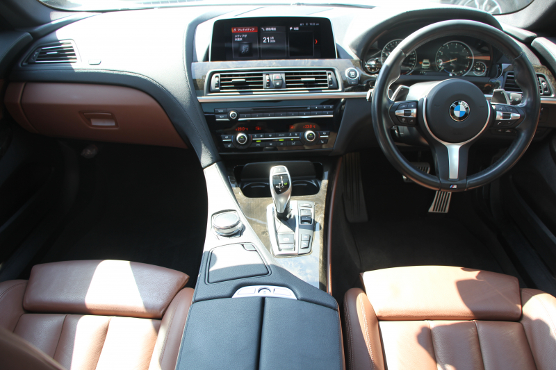 BMW 6シリーズ 640i ｸﾞﾗﾝｸｰﾍﾟMｽﾎﾟｰﾂ ﾌｪｲｽﾘﾌﾄ後 最終ﾓﾃﾞﾙ ｻﾝﾙｰﾌ 液晶ﾒｰﾀｰ HUD ｵﾌﾟｼｮﾝ20AW 新ﾃﾞｻﾞｲﾝLEDﾍｯﾄﾞﾗｲﾄ ﾋｰﾀｰ茶革 新HDDﾅﾋﾞTV Pｱｼｽﾄ TOPﾋﾞｭｰ&ｻｲﾄﾞｶﾒﾗ 追従ACC ﾚｰﾝﾁｪﾝｼﾞ警告 衝突軽減ﾌﾞﾚｰｷ 直6ﾀｰﾎﾞ320馬力 ｽﾏｰﾄｷｰ 2年保証