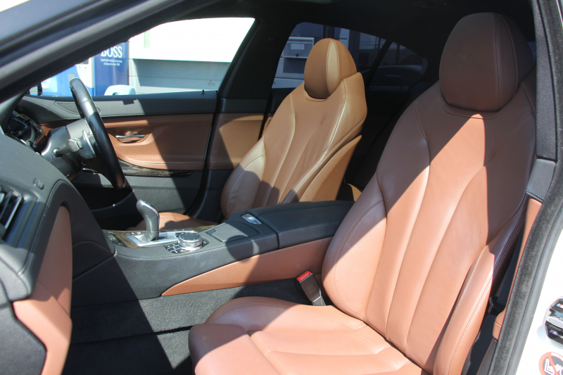 BMW 6シリーズ 640i ｸﾞﾗﾝｸｰﾍﾟMｽﾎﾟｰﾂ ﾌｪｲｽﾘﾌﾄ後 最終ﾓﾃﾞﾙ ｻﾝﾙｰﾌ 液晶ﾒｰﾀｰ HUD ｵﾌﾟｼｮﾝ20AW 新ﾃﾞｻﾞｲﾝLEDﾍｯﾄﾞﾗｲﾄ ﾋｰﾀｰ茶革 新HDDﾅﾋﾞTV Pｱｼｽﾄ TOPﾋﾞｭｰ&ｻｲﾄﾞｶﾒﾗ 追従ACC ﾚｰﾝﾁｪﾝｼﾞ警告 衝突軽減ﾌﾞﾚｰｷ 直6ﾀｰﾎﾞ320馬力 ｽﾏｰﾄｷｰ 2年保証