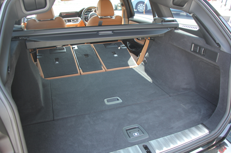 BMW 3シリーズ 320d Xdrive ﾂｰﾘﾝｸﾞMｽﾎﾟｰﾂ ﾊｲﾗｲﾝ 4WD ｺﾆｬｯｸﾚｻﾞｰ ｼｰﾄﾋｰﾀｰ 360度ｶﾒﾗ LEDﾍｯﾄﾞﾗｲﾄ ｵｰﾄﾊｲﾋﾞｰﾑ ｱｯﾌﾟﾙｶｰﾌﾟﾚｲ BMWﾗｲﾌﾞｺｯｸﾋﾟｯﾄﾞ電動ﾄﾗﾝｸ 追従ACC ｽﾃｱﾘﾝｸﾞｻﾎﾟｰﾄ ｱﾝﾋﾞｴﾝﾄﾗｲﾄ ﾜｲﾔﾚｽ充電 2年保証