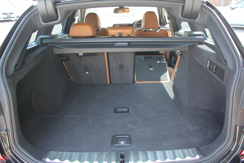 BMW 3シリーズ 320d Xdrive ﾂｰﾘﾝｸﾞMｽﾎﾟｰﾂ ﾊｲﾗｲﾝ 4WD ｺﾆｬｯｸﾚｻﾞｰ ｼｰﾄﾋｰﾀｰ 360度ｶﾒﾗ LEDﾍｯﾄﾞﾗｲﾄ ｵｰﾄﾊｲﾋﾞｰﾑ ｱｯﾌﾟﾙｶｰﾌﾟﾚｲ BMWﾗｲﾌﾞｺｯｸﾋﾟｯﾄﾞ電動ﾄﾗﾝｸ 追従ACC ｽﾃｱﾘﾝｸﾞｻﾎﾟｰﾄ ｱﾝﾋﾞｴﾝﾄﾗｲﾄ ﾜｲﾔﾚｽ充電 2年保証