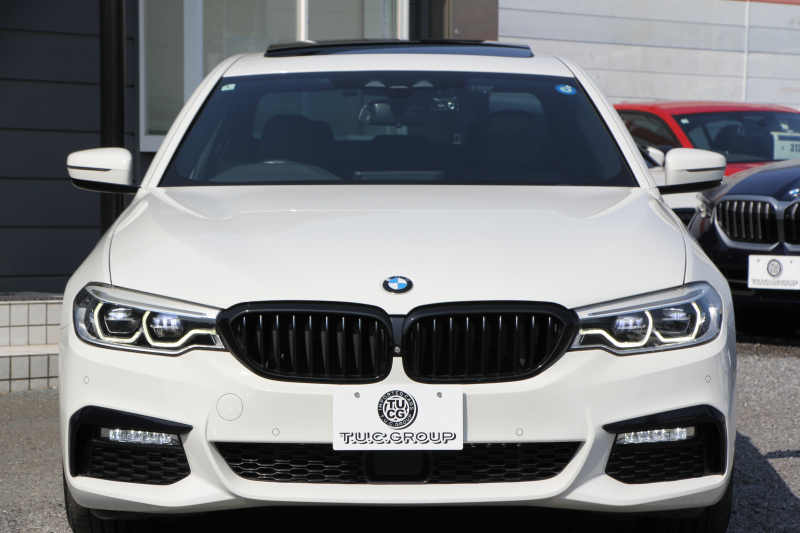 BMW 5シリーズ 530i Mｽﾎﾟｰﾂ 1ｵｰﾅ 高出力 252馬力 ｻﾝﾙｰﾌ 全席ﾋｰﾀｰ黒革 M550i用20ｲﾝﾁAW Mｽﾎﾟｰﾂﾌﾞﾚｰｷ 追従ACC ｽﾃｱﾘﾝｸﾞｻﾎﾟｰﾄ 液晶ﾒｰﾀｰ ﾀｯﾁ画面HDDﾅﾋﾞTV 360度ｶﾒﾗ LEDﾍｯﾄﾞﾗｲﾄ ｵｰﾄﾊｲﾋﾞｰﾑ 電動ﾄﾗﾝｸ 専用ｴｱﾛ 2年保証