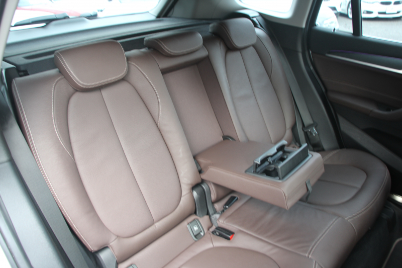 BMW X1 Xdrive18d Xﾗｲﾝ ﾊｲﾗｲﾝ ｺﾝﾌｫｰﾄP 後期 ﾌｪｲｽﾘﾌﾄ後 真珠色 ﾋｰﾀｰ茶革 追従ACC LEDﾍｯﾄﾞﾗｲﾄ&ﾃｰﾙ 電動ﾄﾗﾝｸ ｻﾃﾝｳｲﾝﾄﾞｳﾓｰﾙ ﾀｯﾁ画面HDDﾅﾋﾞﾜｲﾔﾚｽ充電 衝突軽減ﾌﾞﾚｰｷ 車線逸脱警告 歩行者警告 2年保証