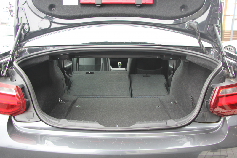 BMW 2シリーズ M235i ｸｰﾍﾟ直6ﾀｰﾎﾞ326馬力 ｱﾀﾞﾌﾟﾃｨﾌﾞMｻｽ 専用ﾌﾞﾚｰｷ ﾊｰﾏﾝｶｰﾄﾞﾝ Bｶﾒﾗ&ﾘｱ障害物ｿﾅｰ 衝突軽減ﾌﾞﾚｰｷ 車線逸脱警告 歩行者警告 ﾌﾞﾚｰｷ付ｸﾙｺﾝ 左右独立ｵｰﾄｴｱｺﾝ HDDﾅﾋﾞBluetooth接続 18AW ﾊﾟﾄﾞﾙｼﾌﾄ 2年保証