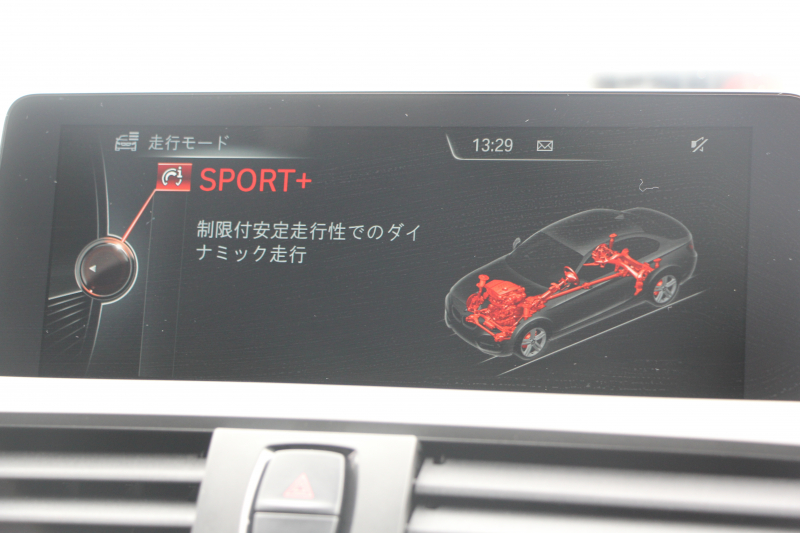 BMW 2シリーズ M235i ｸｰﾍﾟ直6ﾀｰﾎﾞ326馬力 ｱﾀﾞﾌﾟﾃｨﾌﾞMｻｽ 専用ﾌﾞﾚｰｷ ﾊｰﾏﾝｶｰﾄﾞﾝ Bｶﾒﾗ&ﾘｱ障害物ｿﾅｰ 衝突軽減ﾌﾞﾚｰｷ 車線逸脱警告 歩行者警告 ﾌﾞﾚｰｷ付ｸﾙｺﾝ 左右独立ｵｰﾄｴｱｺﾝ HDDﾅﾋﾞBluetooth接続 18AW ﾊﾟﾄﾞﾙｼﾌﾄ 2年保証