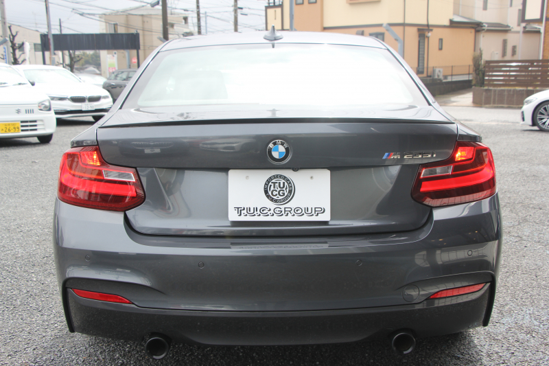 BMW 2シリーズ M235i ｸｰﾍﾟ直6ﾀｰﾎﾞ326馬力 ｱﾀﾞﾌﾟﾃｨﾌﾞMｻｽ 専用ﾌﾞﾚｰｷ ﾊｰﾏﾝｶｰﾄﾞﾝ Bｶﾒﾗ&ﾘｱ障害物ｿﾅｰ 衝突軽減ﾌﾞﾚｰｷ 車線逸脱警告 歩行者警告 ﾌﾞﾚｰｷ付ｸﾙｺﾝ 左右独立ｵｰﾄｴｱｺﾝ HDDﾅﾋﾞBluetooth接続 18AW ﾊﾟﾄﾞﾙｼﾌﾄ 2年保証