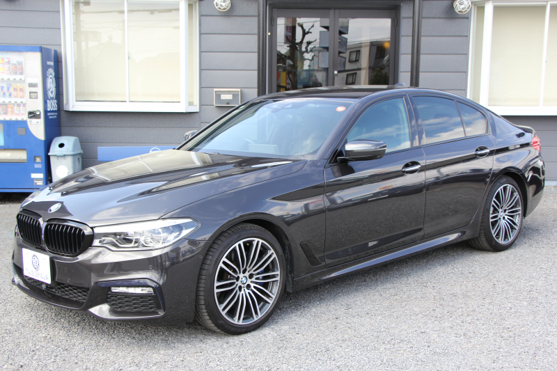 BMW 5シリーズ 530i Mｽﾎﾟｰﾂ ｺﾝﾌｫｰﾄP ｲﾉﾍﾞｰｼｮﾝP 252馬力 ﾏｯｻｰｼﾞﾍﾞﾝﾁﾚｰｼｮﾝ 全席ﾋｰﾀｰ黒革 ｺﾝﾌｫｰﾄｼｰﾄ ﾃﾞｨｽﾌﾟﾚｲｷｰ ﾘﾓｰﾄP ｼﾞｪｽﾁｬｰC HUD 追従ACC 液晶ﾒｰﾀｰ ﾀｯﾁ画面HDDﾅﾋﾞTV 360度ｶﾒﾗ 電動ﾄﾗﾝｸ LEDﾍｯﾄﾞﾗｲﾄ ｵｰﾄﾊｲﾋﾞｰﾑ 2年保証