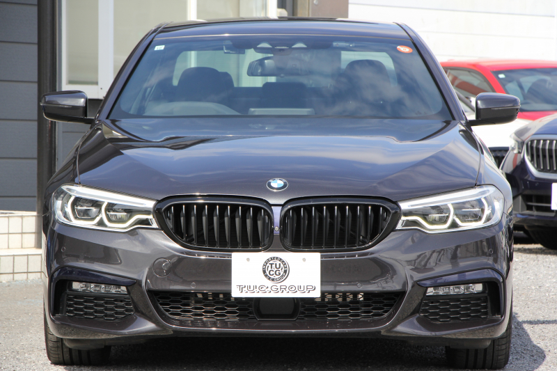 BMW 5シリーズ 530i Mｽﾎﾟｰﾂ ｺﾝﾌｫｰﾄP ｲﾉﾍﾞｰｼｮﾝP 252馬力 ﾏｯｻｰｼﾞﾍﾞﾝﾁﾚｰｼｮﾝ 全席ﾋｰﾀｰ黒革 ｺﾝﾌｫｰﾄｼｰﾄ ﾃﾞｨｽﾌﾟﾚｲｷｰ ﾘﾓｰﾄP ｼﾞｪｽﾁｬｰC HUD 追従ACC 液晶ﾒｰﾀｰ ﾀｯﾁ画面HDDﾅﾋﾞTV 360度ｶﾒﾗ 電動ﾄﾗﾝｸ LEDﾍｯﾄﾞﾗｲﾄ ｵｰﾄﾊｲﾋﾞｰﾑ 2年保証