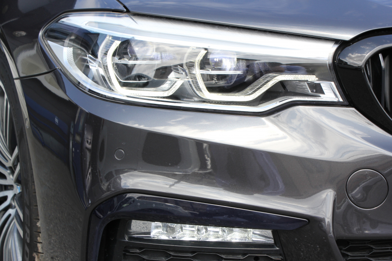 BMW 5シリーズ 530i Mｽﾎﾟｰﾂ ｺﾝﾌｫｰﾄP ｲﾉﾍﾞｰｼｮﾝP 252馬力 ﾏｯｻｰｼﾞﾍﾞﾝﾁﾚｰｼｮﾝ 全席ﾋｰﾀｰ黒革 ｺﾝﾌｫｰﾄｼｰﾄ ﾃﾞｨｽﾌﾟﾚｲｷｰ ﾘﾓｰﾄP ｼﾞｪｽﾁｬｰC HUD 追従ACC 液晶ﾒｰﾀｰ ﾀｯﾁ画面HDDﾅﾋﾞTV 360度ｶﾒﾗ 電動ﾄﾗﾝｸ LEDﾍｯﾄﾞﾗｲﾄ ｵｰﾄﾊｲﾋﾞｰﾑ 2年保証