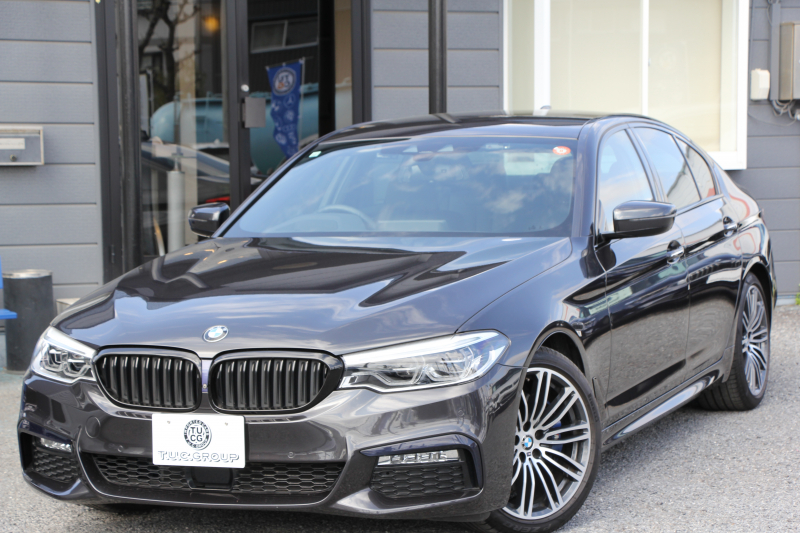 BMW 5シリーズ 530i Mｽﾎﾟｰﾂ ｺﾝﾌｫｰﾄP ｲﾉﾍﾞｰｼｮﾝP 252馬力 ﾏｯｻｰｼﾞﾍﾞﾝﾁﾚｰｼｮﾝ 全席ﾋｰﾀｰ黒革 ｺﾝﾌｫｰﾄｼｰﾄ ﾃﾞｨｽﾌﾟﾚｲｷｰ ﾘﾓｰﾄP ｼﾞｪｽﾁｬｰC HUD 追従ACC 液晶ﾒｰﾀｰ ﾀｯﾁ画面HDDﾅﾋﾞTV 360度ｶﾒﾗ 電動ﾄﾗﾝｸ LEDﾍｯﾄﾞﾗｲﾄ ｵｰﾄﾊｲﾋﾞｰﾑ 2年保証