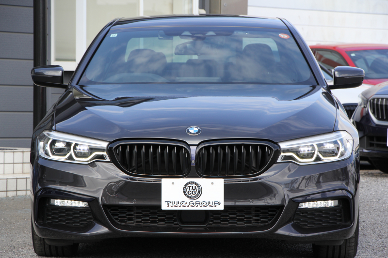 BMW 5シリーズ 530i Mｽﾎﾟｰﾂ ｺﾝﾌｫｰﾄP ｲﾉﾍﾞｰｼｮﾝP 252馬力 ﾏｯｻｰｼﾞﾍﾞﾝﾁﾚｰｼｮﾝ 全席ﾋｰﾀｰ黒革 ｺﾝﾌｫｰﾄｼｰﾄ ﾃﾞｨｽﾌﾟﾚｲｷｰ ﾘﾓｰﾄP ｼﾞｪｽﾁｬｰC HUD 追従ACC 液晶ﾒｰﾀｰ ﾀｯﾁ画面HDDﾅﾋﾞTV 360度ｶﾒﾗ 電動ﾄﾗﾝｸ LEDﾍｯﾄﾞﾗｲﾄ ｵｰﾄﾊｲﾋﾞｰﾑ 2年保証