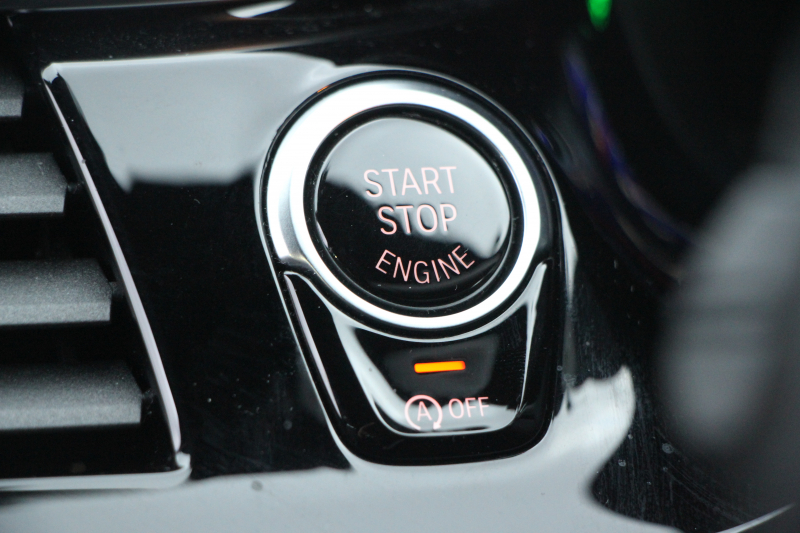 BMW 5シリーズ 530i Mｽﾎﾟｰﾂ ｺﾝﾌｫｰﾄP ｲﾉﾍﾞｰｼｮﾝP 252馬力 ﾏｯｻｰｼﾞﾍﾞﾝﾁﾚｰｼｮﾝ 全席ﾋｰﾀｰ黒革 ｺﾝﾌｫｰﾄｼｰﾄ ﾃﾞｨｽﾌﾟﾚｲｷｰ ﾘﾓｰﾄP ｼﾞｪｽﾁｬｰC HUD 追従ACC 液晶ﾒｰﾀｰ ﾀｯﾁ画面HDDﾅﾋﾞTV 360度ｶﾒﾗ 電動ﾄﾗﾝｸ LEDﾍｯﾄﾞﾗｲﾄ ｵｰﾄﾊｲﾋﾞｰﾑ 2年保証