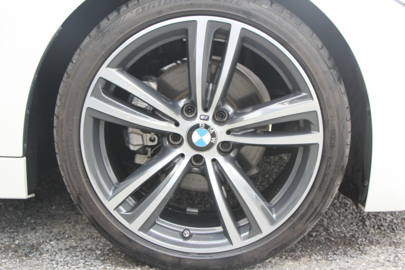 BMW 4シリーズ 420i ｸﾞﾗﾝｸｰﾍﾟｾﾚﾌﾞﾚｰｼｮﾝｴﾃﾞｨｼｮﾝｲﾝｽﾀｲﾙ 変更後ｴﾝｼﾞﾝ 200台限定車 LEDﾍｯﾄﾞﾗｲﾄ LEDﾌｫｸﾞ19AW ﾋｰﾀｰ黒革 ｻﾃﾝｱﾙﾐﾓｰﾙ HUD 追従ACC ﾚｰﾝﾁｪﾝｼﾞ警告 HDDﾅﾋﾞBluetooth接続 衝突軽減ﾌﾞﾚｰｷ 車線逸脱警告 歩行者警告 2年保証