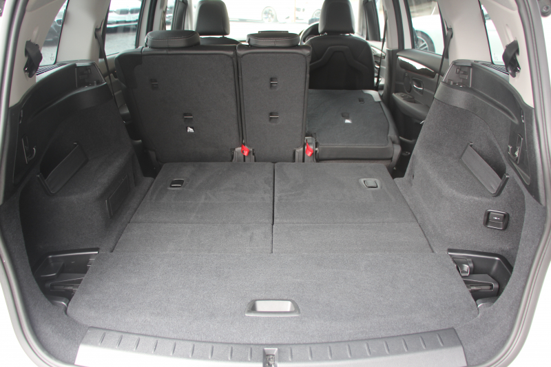 BMW 2シリーズ 218d Xﾄﾞﾗｲﾌﾞ ｸﾞﾗﾝﾂｱﾗｰ ﾗｸﾞｼﾞｭｱﾘｰ 後期 4WD 真珠 ﾌｪｲｽﾘﾌﾄ後 3列7人乗 ADｱｸﾃｨﾌﾞｾｰﾌﾃｨ&ｺﾝﾌｫｰﾄP 追従ACC HUD ﾋｰﾀｰ黒革 電動ﾄﾗﾝｸ LEDﾍｯﾄﾞﾗｲﾄ ﾀｯﾁ画面HDDﾅﾋﾞﾊﾟｰｷﾝｸﾞｱｼｽﾄ 衝突軽減ﾌﾞﾚｰｷ 車線逸脱警告 歩行者警告 2年保証