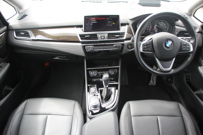 BMW 2シリーズ 218d Xﾄﾞﾗｲﾌﾞ ｸﾞﾗﾝﾂｱﾗｰ ﾗｸﾞｼﾞｭｱﾘｰ 後期 4WD 真珠 ﾌｪｲｽﾘﾌﾄ後 3列7人乗 ADｱｸﾃｨﾌﾞｾｰﾌﾃｨ&ｺﾝﾌｫｰﾄP 追従ACC HUD ﾋｰﾀｰ黒革 電動ﾄﾗﾝｸ LEDﾍｯﾄﾞﾗｲﾄ ﾀｯﾁ画面HDDﾅﾋﾞﾊﾟｰｷﾝｸﾞｱｼｽﾄ 衝突軽減ﾌﾞﾚｰｷ 車線逸脱警告 歩行者警告 2年保証