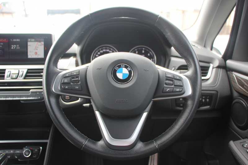 BMW 2シリーズ 218d Xﾄﾞﾗｲﾌﾞ ｸﾞﾗﾝﾂｱﾗｰ ﾗｸﾞｼﾞｭｱﾘｰ 後期 4WD 真珠 ﾌｪｲｽﾘﾌﾄ後 3列7人乗 ADｱｸﾃｨﾌﾞｾｰﾌﾃｨ&ｺﾝﾌｫｰﾄP 追従ACC HUD ﾋｰﾀｰ黒革 電動ﾄﾗﾝｸ LEDﾍｯﾄﾞﾗｲﾄ ﾀｯﾁ画面HDDﾅﾋﾞﾊﾟｰｷﾝｸﾞｱｼｽﾄ 衝突軽減ﾌﾞﾚｰｷ 車線逸脱警告 歩行者警告 2年保証