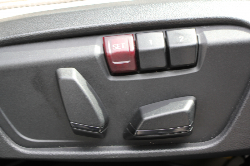 BMW X1 Xdrive18d Xﾗｲﾝ ﾊｲﾗｲﾝ ｱﾄﾞﾊﾞﾝｽﾄﾞP ｺﾝﾌｫｰﾄP 後期 ﾌｪｲｽﾘﾌﾄ後 ｵｲｽﾀｰﾚｻﾞｰ ｼｰﾄﾋｰﾀｰ 追従ACC HUD LEDﾍｯﾄﾞﾗｲﾄ&ﾃｰﾙ 電動ﾄﾗﾝｸ ｻﾃﾝｳｲﾝﾄﾞｳﾓｰﾙ ﾀｯﾁ画面HDDﾅﾋﾞﾜｲﾔﾚｽ充電 衝突軽減ﾌﾞﾚｰｷ 車線逸脱警告 歩行者警告 2年保証