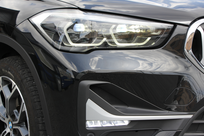 BMW X1 Xdrive18d Xﾗｲﾝ ﾊｲﾗｲﾝ ｱﾄﾞﾊﾞﾝｽﾄﾞP ｺﾝﾌｫｰﾄP 後期 ﾌｪｲｽﾘﾌﾄ後 ｵｲｽﾀｰﾚｻﾞｰ ｼｰﾄﾋｰﾀｰ 追従ACC HUD LEDﾍｯﾄﾞﾗｲﾄ&ﾃｰﾙ 電動ﾄﾗﾝｸ ｻﾃﾝｳｲﾝﾄﾞｳﾓｰﾙ ﾀｯﾁ画面HDDﾅﾋﾞﾜｲﾔﾚｽ充電 衝突軽減ﾌﾞﾚｰｷ 車線逸脱警告 歩行者警告 2年保証