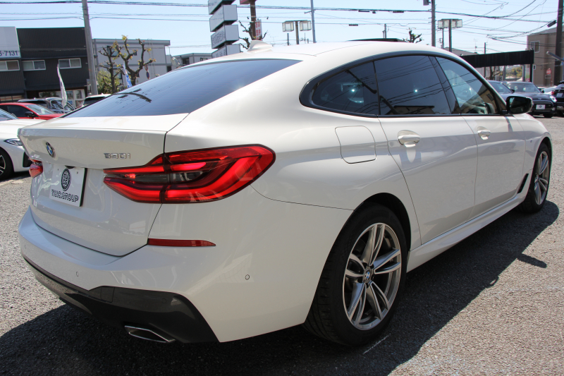BMW 6シリーズ 630i ｸﾞﾗﾝﾂｰﾘｽﾓ Mｽﾎﾟｰﾂ ｾﾚｸﾄP ﾊﾟﾉﾗﾏｻﾝﾙｰﾌ ｲﾉﾍﾞｰｼｮﾝP ﾘﾓｰﾄP 全席ﾋｰﾀｰ黒革 ﾘｱｼｰﾄ電動可倒調整 ﾊｰﾏﾝｶｰﾄﾞﾝ 追従ACC HUD LEDﾍｯﾄﾞﾗｲﾄ 4ｿﾞｰﾝｴｱｺﾝ 360度ｶﾒﾗ ﾀｯﾁ画面HDDﾅﾋﾞｼﾞｪｽﾁｬｰC ﾜｲﾔﾚｽ充電 ﾌﾙｾｸﾞTV 液晶ﾒｰﾀｰ  2年保証