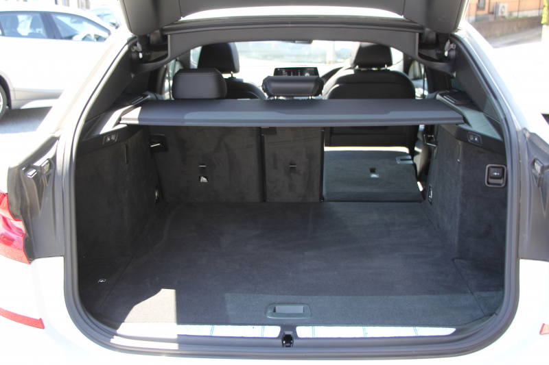 BMW 6シリーズ 630i ｸﾞﾗﾝﾂｰﾘｽﾓ Mｽﾎﾟｰﾂ ｾﾚｸﾄP ﾊﾟﾉﾗﾏｻﾝﾙｰﾌ ｲﾉﾍﾞｰｼｮﾝP ﾘﾓｰﾄP 全席ﾋｰﾀｰ黒革 ﾘｱｼｰﾄ電動可倒調整 ﾊｰﾏﾝｶｰﾄﾞﾝ 追従ACC HUD LEDﾍｯﾄﾞﾗｲﾄ 4ｿﾞｰﾝｴｱｺﾝ 360度ｶﾒﾗ ﾀｯﾁ画面HDDﾅﾋﾞｼﾞｪｽﾁｬｰC ﾜｲﾔﾚｽ充電 ﾌﾙｾｸﾞTV 液晶ﾒｰﾀｰ  2年保証