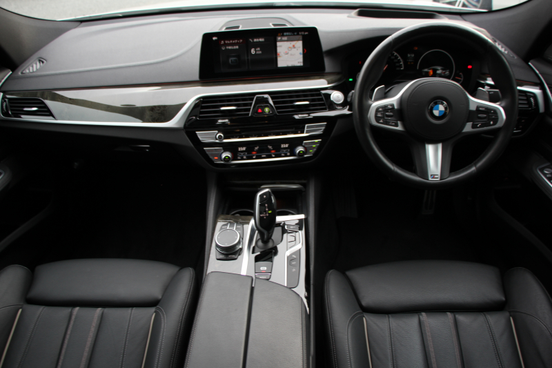 BMW 6シリーズ 630i ｸﾞﾗﾝﾂｰﾘｽﾓ Mｽﾎﾟｰﾂ ｾﾚｸﾄP  ﾊﾟﾉﾗﾏｻﾝﾙｰﾌ 全席ﾋｰﾀｰ黒革 ﾘｱｼｰﾄ電動可倒調整 Harman/Kardon 追従ACC HUD LEDﾍｯﾄﾞﾗｲﾄ 4ｿﾞｰﾝAC 360度ｶﾒﾗ ﾀｯﾁ画面HDDﾅﾋﾞｼﾞｪｽﾁｬｰC ﾜｲﾔﾚｽ充電 ﾌﾙｾｸﾞTV LCW  ｲﾝﾃﾘｾｰﾌ 2年保証