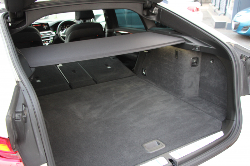 BMW 6シリーズ 630i ｸﾞﾗﾝﾂｰﾘｽﾓ Mｽﾎﾟｰﾂ ｾﾚｸﾄP  ﾊﾟﾉﾗﾏｻﾝﾙｰﾌ 全席ﾋｰﾀｰ黒革 ﾘｱｼｰﾄ電動可倒調整 Harman/Kardon 追従ACC HUD LEDﾍｯﾄﾞﾗｲﾄ 4ｿﾞｰﾝAC 360度ｶﾒﾗ ﾀｯﾁ画面HDDﾅﾋﾞｼﾞｪｽﾁｬｰC ﾜｲﾔﾚｽ充電 ﾌﾙｾｸﾞTV LCW  ｲﾝﾃﾘｾｰﾌ 2年保証