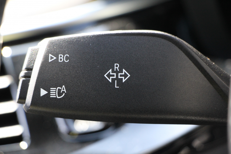 BMW 5シリーズ 530i ﾂｰﾘﾝｸﾞMｽﾎﾟｰﾂ 252馬力 ﾊﾟﾉﾗﾏｻﾝﾙｰﾌ ﾊｰﾏﾝｶｰﾄﾞﾝ 4ｿﾞｰﾝｴｱｺﾝ 全席ﾋｰﾀｰ黒革 HUD 追従ACC ｽﾃｱﾘﾝｸﾞｻﾎﾟｰﾄ 液晶ﾒｰﾀｰ ﾀｯﾁ画面HDDﾅﾋﾞTV 360度ｶﾒﾗ LEDﾍｯﾄﾞﾗｲﾄ ｵｰﾄﾊｲﾋﾞｰﾑ Mspﾌﾞﾚｰｷ 電動Rｹﾞｰﾄ 2年保証