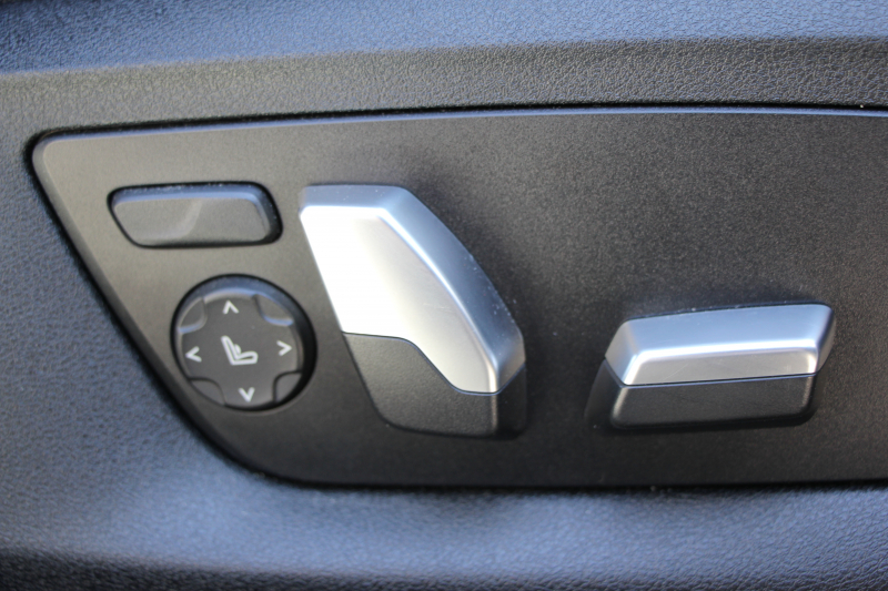 BMW 5シリーズ 530i ﾂｰﾘﾝｸﾞMｽﾎﾟｰﾂ 252馬力 ﾊﾟﾉﾗﾏｻﾝﾙｰﾌ ﾊｰﾏﾝｶｰﾄﾞﾝ 4ｿﾞｰﾝｴｱｺﾝ 全席ﾋｰﾀｰ黒革 HUD 追従ACC ｽﾃｱﾘﾝｸﾞｻﾎﾟｰﾄ 液晶ﾒｰﾀｰ ﾀｯﾁ画面HDDﾅﾋﾞTV 360度ｶﾒﾗ LEDﾍｯﾄﾞﾗｲﾄ ｵｰﾄﾊｲﾋﾞｰﾑ Mspﾌﾞﾚｰｷ 電動Rｹﾞｰﾄ 2年保証