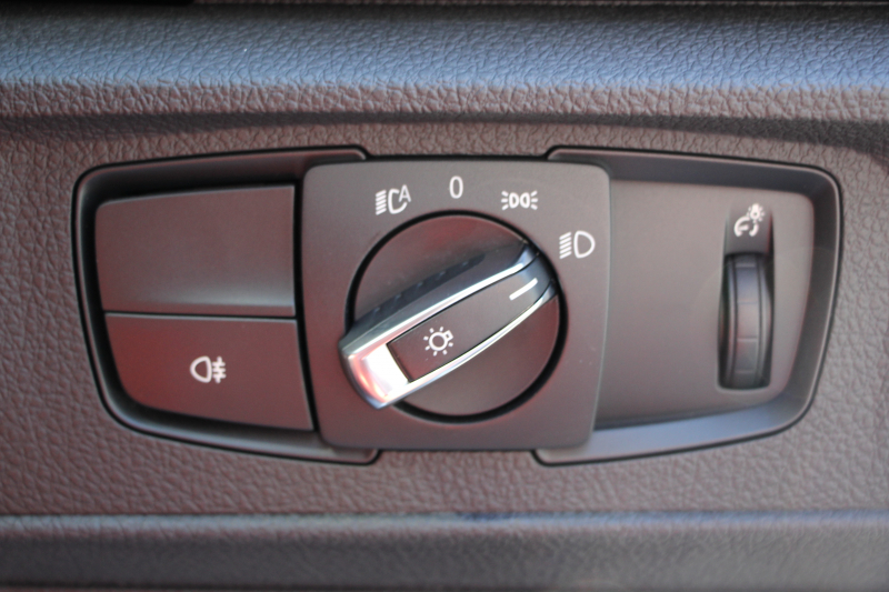 BMW 1シリーズ M140i 後期 340馬力 直6ﾀｰﾎﾞB58新ｴﾝｼﾞﾝ ﾋｰﾀｰ赤革 LEDﾍｯﾄﾞﾗｲﾄ ｱﾀﾞﾌﾟﾃｨﾌﾞMｻｽ 専用ﾌﾞﾚｰｷ 18AW HDDﾅﾋﾞ衝突軽減ﾌﾞﾚｰｷ 車線逸脱警告 歩行者警告 ﾌﾞﾚｰｷ付ｸﾙｺﾝ 専用ｴｱﾛ 後輪駆動 2年保証