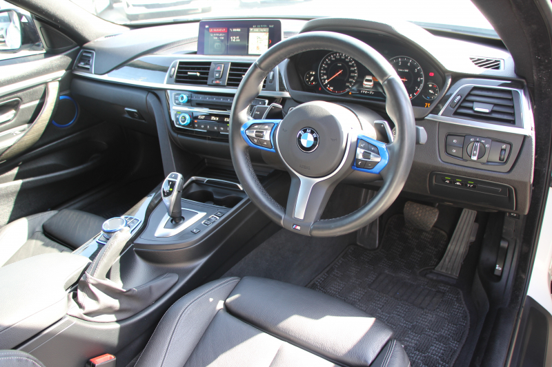BMW 4シリーズ 420i ｸｰﾍﾟMｽﾎﾟｰﾂ 後期 ﾋｰﾀｰ黒革 LEDﾍｯﾄﾞﾗｲﾄ LEDﾃｰﾙ 追従ACC 液晶ﾒｰﾀｰ ﾌﾙｾｸﾞTV ﾀｯﾁ画面HDDﾅﾋﾞMﾊﾟﾌｫｰﾏﾝｽﾌﾞﾚｰｷ 新ﾐﾗｰETC2.0 ﾚｰﾝﾁｪﾝｼﾞ警告 衝突軽減ﾌﾞﾚｰｷ 車線逸脱警告 歩行者警告 ｽﾏｰﾄｷｰ 2年保証