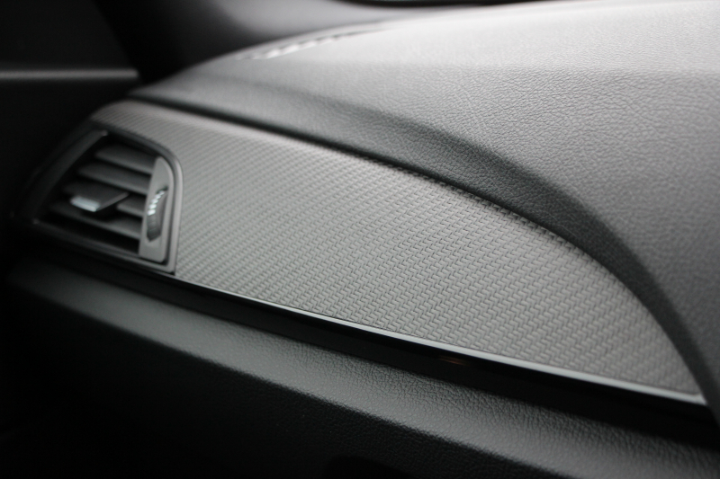 BMW Mシリーズ M2ｸｰﾍﾟMDCT 370馬力 直6ﾀｰﾎﾞ7速DCT ﾋｰﾀｰ黒革 HDDﾅﾋﾞBｶﾒﾗ 専用19AW 専用ﾌﾞﾚｰｷ 衝突軽減ﾌﾞﾚｰｷ 車線逸脱警告 歩行者警告 ﾌﾞﾚｰｷ付ｸﾙｺﾝ ｽﾏｰﾄｷｰ ｶｰﾎﾞﾝｲﾝﾃﾘｱﾄﾘﾑ ﾊﾟﾄﾞﾙｼﾌﾄ 2年保証