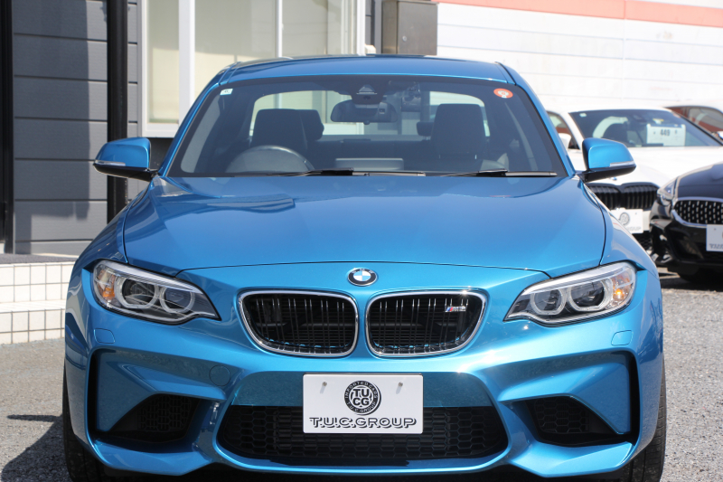 BMW Mシリーズ M2ｸｰﾍﾟMDCT 370馬力 直6ﾀｰﾎﾞ7速DCT ﾋｰﾀｰ黒革 HDDﾅﾋﾞBｶﾒﾗ 専用19AW 専用ﾌﾞﾚｰｷ 衝突軽減ﾌﾞﾚｰｷ 車線逸脱警告 歩行者警告 ﾌﾞﾚｰｷ付ｸﾙｺﾝ ｽﾏｰﾄｷｰ ｶｰﾎﾞﾝｲﾝﾃﾘｱﾄﾘﾑ ﾊﾟﾄﾞﾙｼﾌﾄ 2年保証