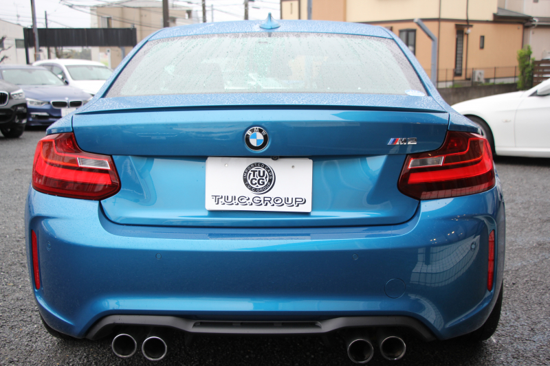 BMW Mシリーズ M2ｸｰﾍﾟMDCT 370馬力 直6ﾀｰﾎﾞ7速DCT ﾋｰﾀｰ黒革 HDDﾅﾋﾞBｶﾒﾗ 専用19AW 専用ﾌﾞﾚｰｷ 衝突軽減ﾌﾞﾚｰｷ 車線逸脱警告 歩行者警告 ﾌﾞﾚｰｷ付ｸﾙｺﾝ ｽﾏｰﾄｷｰ ｶｰﾎﾞﾝｲﾝﾃﾘｱﾄﾘﾑ ﾊﾟﾄﾞﾙｼﾌﾄ 2年保証