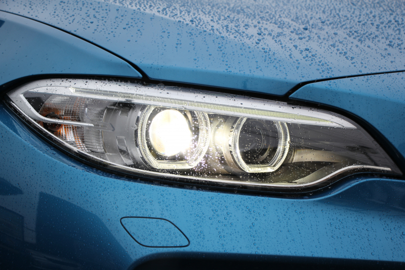 BMW Mシリーズ M2ｸｰﾍﾟMDCT 370馬力 直6ﾀｰﾎﾞ7速DCT ﾋｰﾀｰ黒革 HDDﾅﾋﾞBｶﾒﾗ 専用19AW 専用ﾌﾞﾚｰｷ 衝突軽減ﾌﾞﾚｰｷ 車線逸脱警告 歩行者警告 ﾌﾞﾚｰｷ付ｸﾙｺﾝ ｽﾏｰﾄｷｰ ｶｰﾎﾞﾝｲﾝﾃﾘｱﾄﾘﾑ ﾊﾟﾄﾞﾙｼﾌﾄ 2年保証