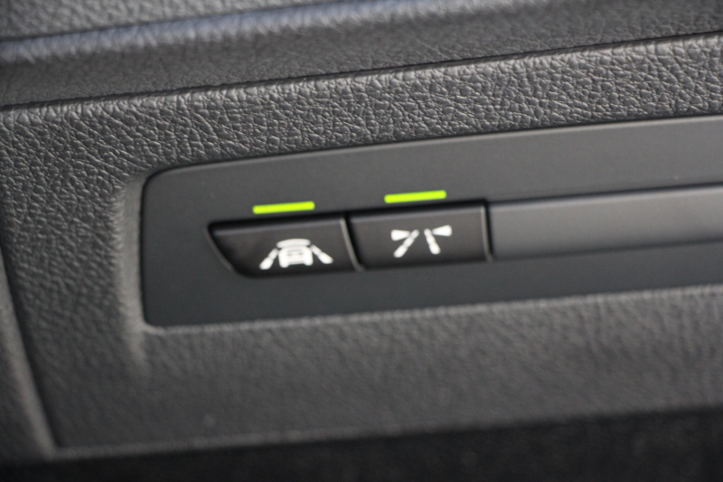 BMW Mシリーズ M2ｸｰﾍﾟMDCT 370馬力 直6ﾀｰﾎﾞ7速DCT ﾋｰﾀｰ黒革 HDDﾅﾋﾞBｶﾒﾗ 専用19AW 専用ﾌﾞﾚｰｷ 衝突軽減ﾌﾞﾚｰｷ 車線逸脱警告 歩行者警告 ﾌﾞﾚｰｷ付ｸﾙｺﾝ ｽﾏｰﾄｷｰ ｶｰﾎﾞﾝｲﾝﾃﾘｱﾄﾘﾑ ﾊﾟﾄﾞﾙｼﾌﾄ 2年保証