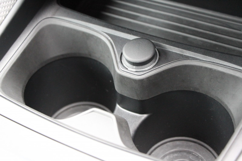 BMW Mシリーズ M2ｸｰﾍﾟMDCT 370馬力 直6ﾀｰﾎﾞ7速DCT ﾋｰﾀｰ黒革 HDDﾅﾋﾞBｶﾒﾗ 専用19AW 専用ﾌﾞﾚｰｷ 衝突軽減ﾌﾞﾚｰｷ 車線逸脱警告 歩行者警告 ﾌﾞﾚｰｷ付ｸﾙｺﾝ ｽﾏｰﾄｷｰ ｶｰﾎﾞﾝｲﾝﾃﾘｱﾄﾘﾑ ﾊﾟﾄﾞﾙｼﾌﾄ 2年保証