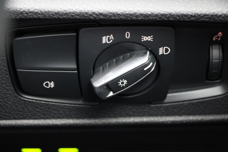 BMW Mシリーズ M2ｸｰﾍﾟMDCT 370馬力 直6ﾀｰﾎﾞ7速DCT ﾋｰﾀｰ黒革 HDDﾅﾋﾞBｶﾒﾗ 専用19AW 専用ﾌﾞﾚｰｷ 衝突軽減ﾌﾞﾚｰｷ 車線逸脱警告 歩行者警告 ﾌﾞﾚｰｷ付ｸﾙｺﾝ ｽﾏｰﾄｷｰ ｶｰﾎﾞﾝｲﾝﾃﾘｱﾄﾘﾑ ﾊﾟﾄﾞﾙｼﾌﾄ 2年保証