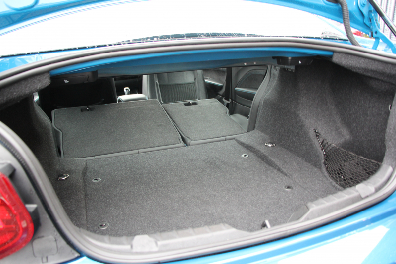 BMW Mシリーズ M2ｸｰﾍﾟMDCT 370馬力 直6ﾀｰﾎﾞ7速DCT ﾋｰﾀｰ黒革 HDDﾅﾋﾞBｶﾒﾗ 専用19AW 専用ﾌﾞﾚｰｷ 衝突軽減ﾌﾞﾚｰｷ 車線逸脱警告 歩行者警告 ﾌﾞﾚｰｷ付ｸﾙｺﾝ ｽﾏｰﾄｷｰ ｶｰﾎﾞﾝｲﾝﾃﾘｱﾄﾘﾑ ﾊﾟﾄﾞﾙｼﾌﾄ 2年保証