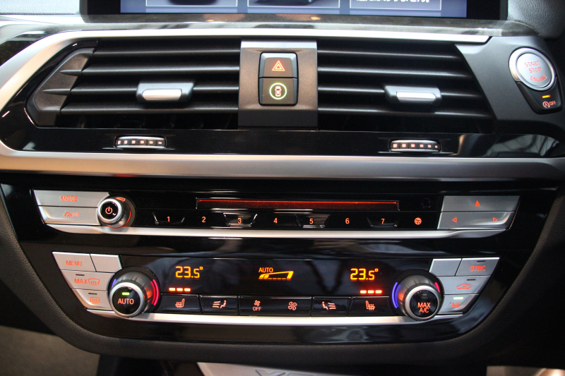 BMW X3 Xdrive20d Mｽﾎﾟｰﾂ ﾊｲﾗｲﾝ 1ｵｰﾅ ｺﾆｬｯｸﾚｻﾞｰ 全席ｼｰﾄﾋｰﾀｰ ｵﾌﾟｼｮﾝ20AW HUD ｼﾞｪｽﾁｬｰC LEDﾍｯﾄﾞﾗｲﾄ ｵｰﾄﾊｲﾋﾞｰﾑ ﾀｯﾁﾊﾟﾈﾙ対応HDDﾅﾋﾞTV ﾜｲﾔﾚｽ充電 液晶ﾒｰﾀｰ 360度ｶﾒﾗ ｽﾃｱﾘﾝｸﾞｻﾎﾟｰﾄ 追従ACC 衝突軽減ﾌﾞﾚｰｷ 電動ﾄﾗﾝｸ 2年保証