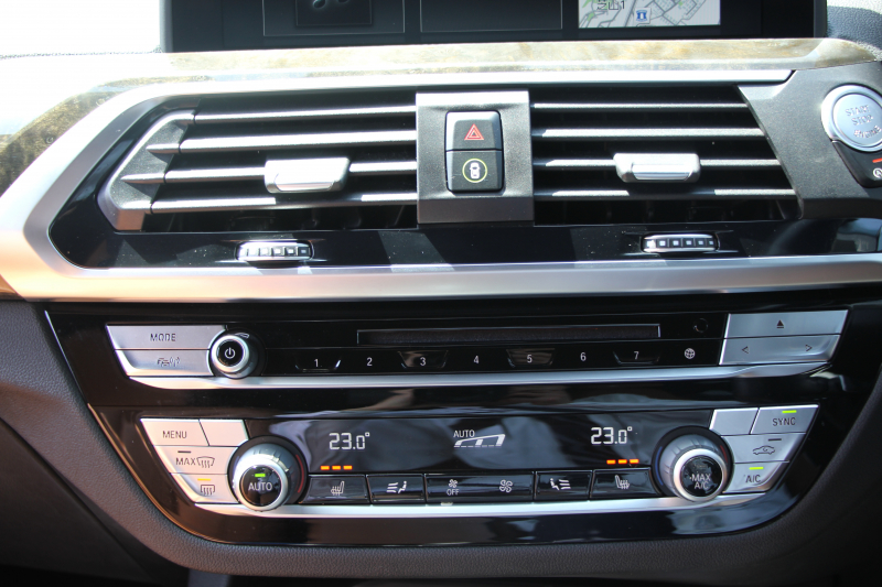 BMW X3 Xdrive20d Mｽﾎﾟｰﾂ ﾊｲﾗｲﾝ 1ｵｰﾅ ｺﾆｬｯｸﾚｻﾞｰ 全席ｼｰﾄﾋｰﾀｰ ｵﾌﾟｼｮﾝ20AW HUD ｼﾞｪｽﾁｬｰC LEDﾍｯﾄﾞﾗｲﾄ ｵｰﾄﾊｲﾋﾞｰﾑ ﾀｯﾁﾊﾟﾈﾙ対応HDDﾅﾋﾞTV ﾜｲﾔﾚｽ充電 液晶ﾒｰﾀｰ 360度ｶﾒﾗ ｽﾃｱﾘﾝｸﾞｻﾎﾟｰﾄ 追従ACC 衝突軽減ﾌﾞﾚｰｷ 電動ﾄﾗﾝｸ 2年保証