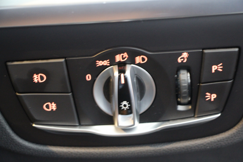 BMW X3 Xdrive20d Mｽﾎﾟｰﾂ ﾊｲﾗｲﾝ 1ｵｰﾅ ｺﾆｬｯｸﾚｻﾞｰ 全席ｼｰﾄﾋｰﾀｰ ｵﾌﾟｼｮﾝ20AW HUD ｼﾞｪｽﾁｬｰC LEDﾍｯﾄﾞﾗｲﾄ ｵｰﾄﾊｲﾋﾞｰﾑ ﾀｯﾁﾊﾟﾈﾙ対応HDDﾅﾋﾞTV ﾜｲﾔﾚｽ充電 液晶ﾒｰﾀｰ 360度ｶﾒﾗ ｽﾃｱﾘﾝｸﾞｻﾎﾟｰﾄ 追従ACC 衝突軽減ﾌﾞﾚｰｷ 電動ﾄﾗﾝｸ 2年保証