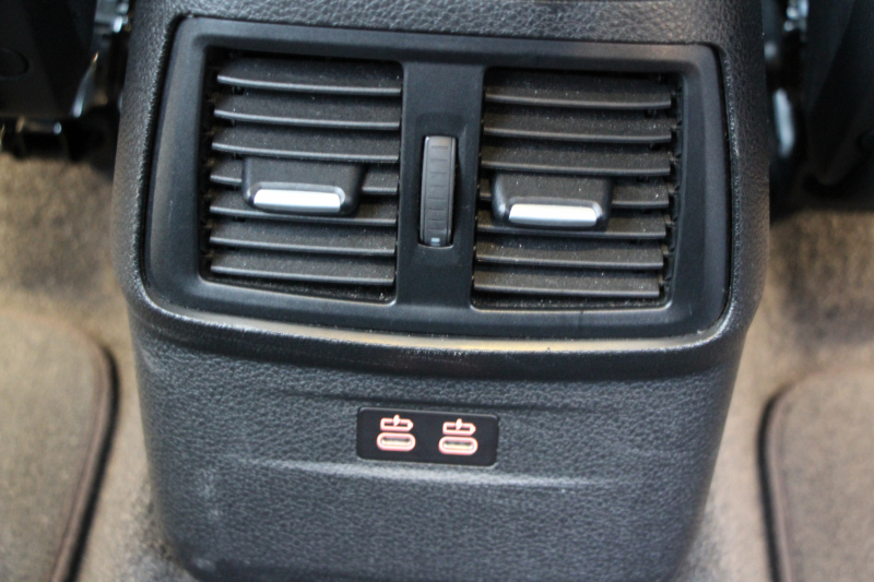 BMW 2シリーズ 218d ｸﾞﾗﾝﾂｱﾗｰ ﾗｸﾞｼﾞｭｱﾘｰ 後期 ﾌｪｲｽﾘﾌﾄ後 3列7人乗 ADｱｸﾃｨﾌﾞｾｰﾌﾃｨ&ｺﾝﾌｫｰﾄP 追従ACC HUD ﾋｰﾀｰ黒革 電動ﾄﾗﾝｸ LEDﾍｯﾄﾞﾗｲﾄ ﾀｯﾁ画面HDDﾅﾋﾞﾊﾟｰｷﾝｸﾞｱｼｽﾄ 衝突軽減ﾌﾞﾚｰｷ 車線逸脱警告 歩行者警告 2年保証