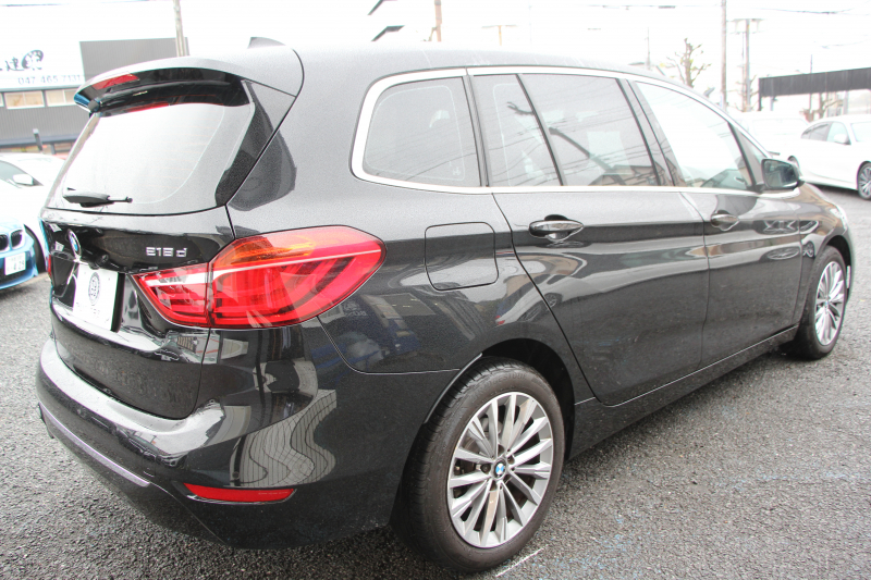BMW 2シリーズ 218d ｸﾞﾗﾝﾂｱﾗｰ ﾗｸﾞｼﾞｭｱﾘｰ 後期 ﾌｪｲｽﾘﾌﾄ後 3列7人乗 ADｱｸﾃｨﾌﾞｾｰﾌﾃｨ&ｺﾝﾌｫｰﾄP 追従ACC HUD ﾋｰﾀｰ黒革 電動ﾄﾗﾝｸ LEDﾍｯﾄﾞﾗｲﾄ ﾀｯﾁ画面HDDﾅﾋﾞﾊﾟｰｷﾝｸﾞｱｼｽﾄ 衝突軽減ﾌﾞﾚｰｷ 車線逸脱警告 歩行者警告 2年保証
