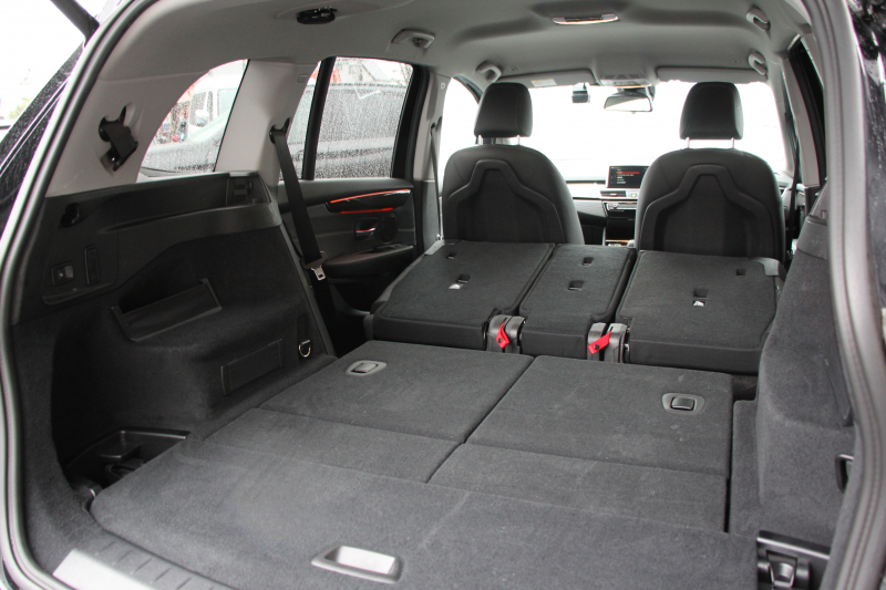 BMW 2シリーズ 218d ｸﾞﾗﾝﾂｱﾗｰ ﾗｸﾞｼﾞｭｱﾘｰ 後期 ﾌｪｲｽﾘﾌﾄ後 3列7人乗 ADｱｸﾃｨﾌﾞｾｰﾌﾃｨ&ｺﾝﾌｫｰﾄP 追従ACC HUD ﾋｰﾀｰ黒革 電動ﾄﾗﾝｸ LEDﾍｯﾄﾞﾗｲﾄ ﾀｯﾁ画面HDDﾅﾋﾞﾊﾟｰｷﾝｸﾞｱｼｽﾄ 衝突軽減ﾌﾞﾚｰｷ 車線逸脱警告 歩行者警告 2年保証