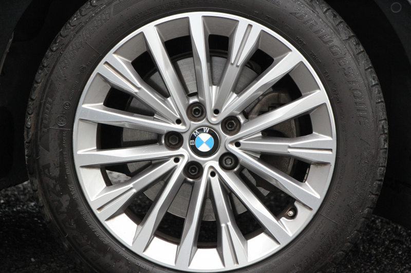 BMW 2シリーズ 218d ｸﾞﾗﾝﾂｱﾗｰ ﾗｸﾞｼﾞｭｱﾘｰ 後期 ﾌｪｲｽﾘﾌﾄ後 3列7人乗 ADｱｸﾃｨﾌﾞｾｰﾌﾃｨ&ｺﾝﾌｫｰﾄP 追従ACC HUD ﾋｰﾀｰ黒革 電動ﾄﾗﾝｸ LEDﾍｯﾄﾞﾗｲﾄ ﾀｯﾁ画面HDDﾅﾋﾞﾊﾟｰｷﾝｸﾞｱｼｽﾄ 衝突軽減ﾌﾞﾚｰｷ 車線逸脱警告 歩行者警告 2年保証