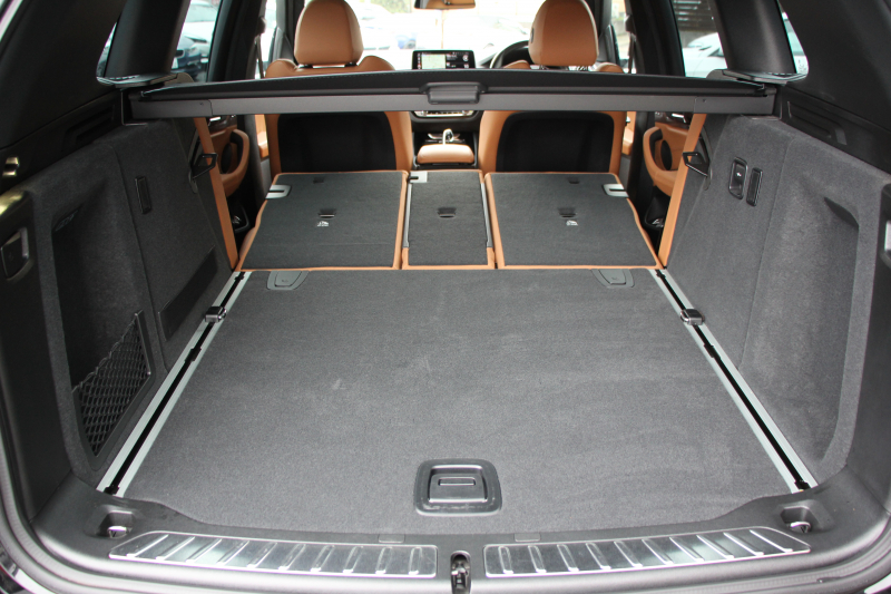 BMW X3 Xdrive20d Mｽﾎﾟｰﾂ ﾊｲﾗｲﾝ 中期 新型式3DA-UZ20 全席ﾋｰﾀｰ付ｺﾆｬｯｸﾚｻﾞｰ後席可倒調整 HUD BMWﾗｲﾌﾞｺｯｸﾋﾟｯﾄﾞ変更後ﾀｯﾁ画面HDDﾅﾋﾞAppleCarPlay Hifiｽﾋﾟｰｶｰ 360度ｶﾒﾗ 19AW 追従ACC 衝突軽減ﾌﾞﾚｰｷ 2年保証