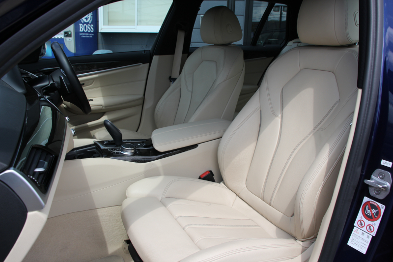 BMW 5シリーズ 523d ﾂｰﾘﾝｸﾞMｽﾎﾟｰﾂ ﾊｲﾗｲﾝ ﾃﾞﾋﾞｭｰP 1ｵﾅ 全席ﾋｰﾀｰ付ﾍﾞｰｼﾞｭ革 ｿﾌﾄｸﾛｰｽﾞﾄﾞｱ HUD ｼﾞｪｽﾁｬｰC LEDﾍｯﾄﾞﾗｲﾄ ｵｰﾄﾊｲﾋﾞｰﾑ 追従ACC 液晶ﾒｰﾀｰ ﾀｯﾁ画面HDDﾅﾋﾞ360度ｶﾒﾗ 電動ﾄﾗﾝｸ 19AW 専用ｴｱﾛ 2年保証